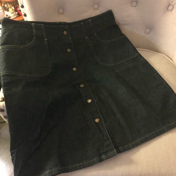 Knee length skirt - Picture 4 of 5